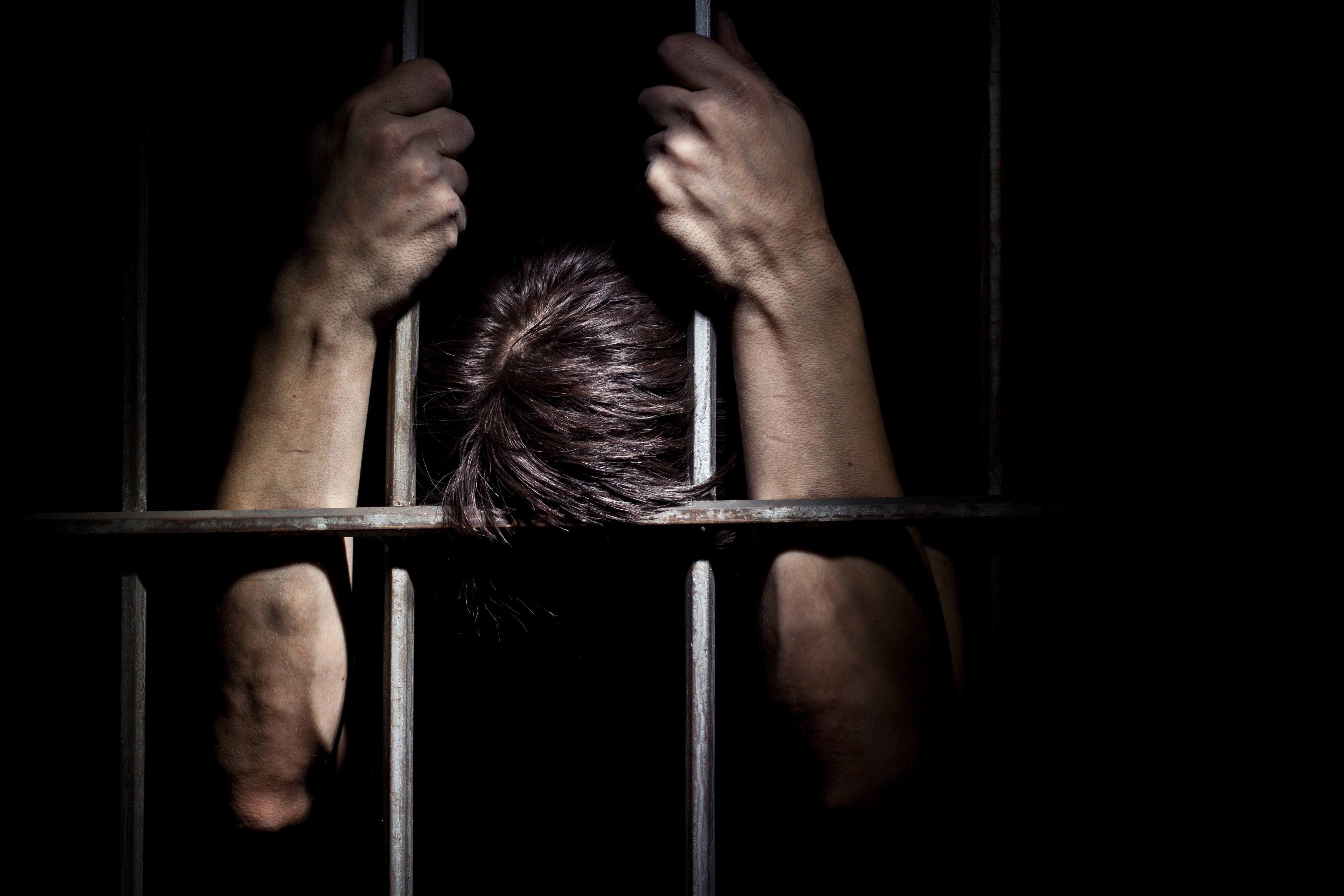Prisonnier en cellule