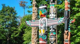 Media Name: Fotolia_99566590_Totems Stanley Park.jpg