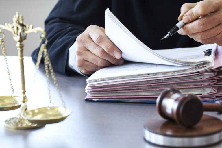 Quelles sont les étapes d’une poursuite criminelle au Canada?