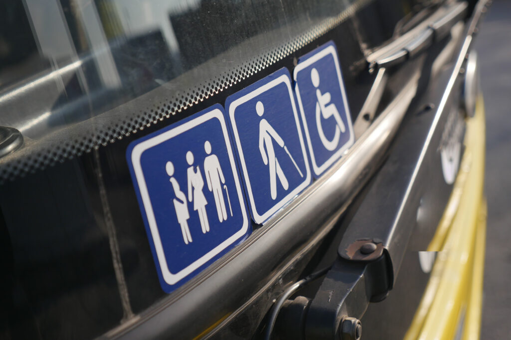 ​​Accès aux lieux publics :  Ce que les municipalités doivent garantir aux personnes en situation de handicap​