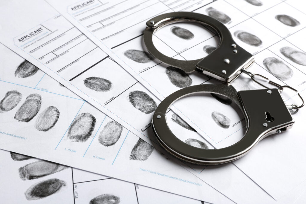 Fausses pièces d'identité et droits en cas d'arrestation