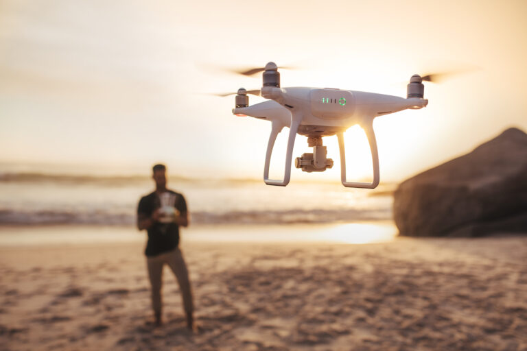 Les drones : ces nouveaux jouets qui suscitent des débats