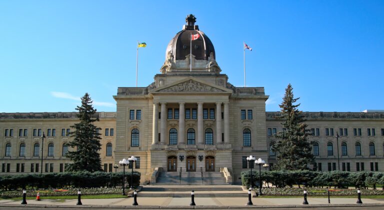 Immigration, Réfugiés et Citoyenneté Canada : le ministère et ses lois