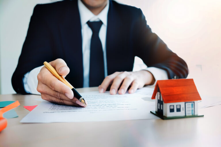 Achat et vente d’une propriété : avez-vous vraiment besoin d’un avocat?