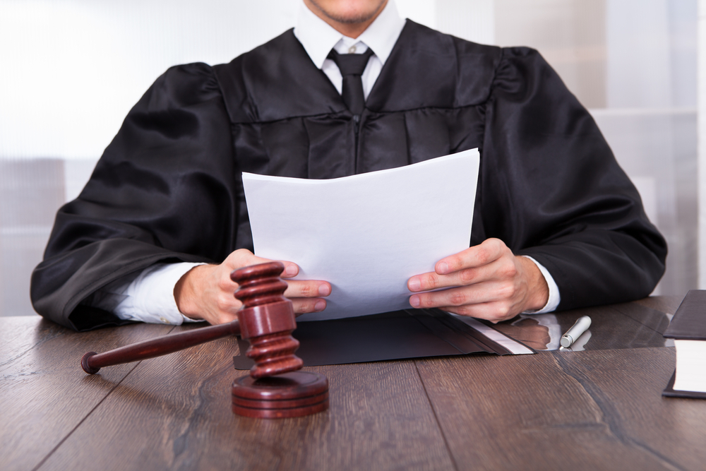 Langues officielles: accès égal aux tribunaux