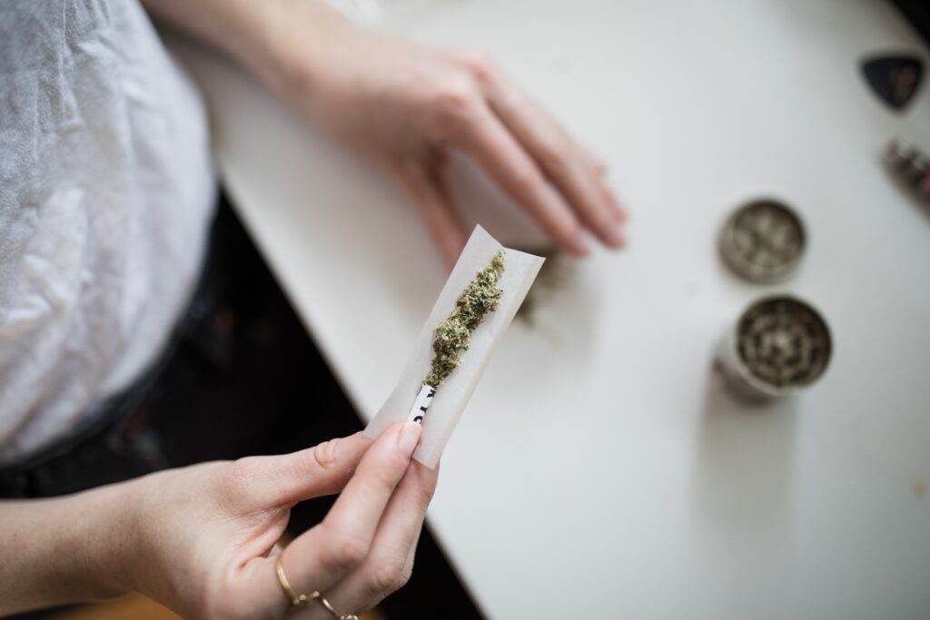 Quand, où et comment consommer du cannabis légalement au Canada?